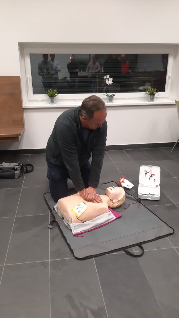 Defibrillator
