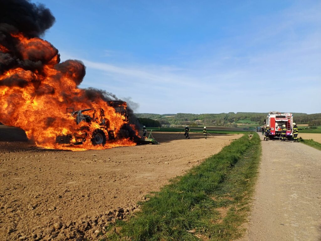 Brand einer Erntemaschine