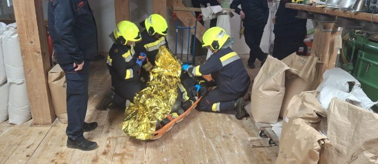 Übung: Abschnittsatemschutz und -sanitätsübung in Grafendorf