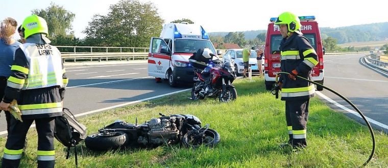 Motorradunfall mit verletzter Person