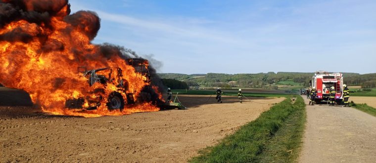 Einsatz: Brand eines landwirtschaftlichen Fahrzeugs