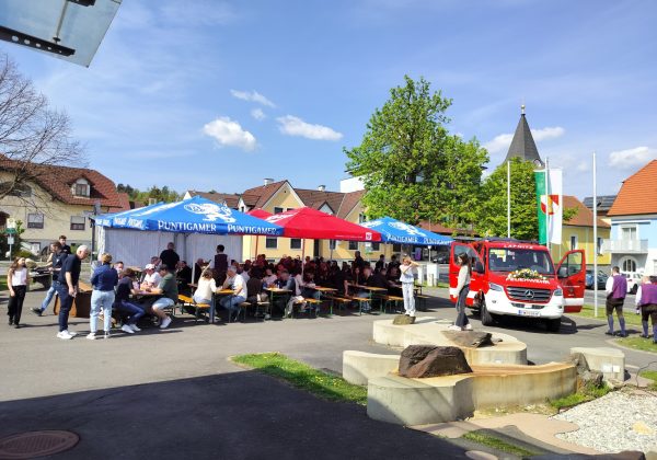 Florianifest mit Fahrzeugsegnung